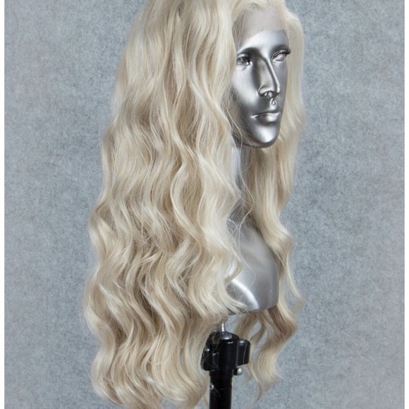 ?Fioni 22” Platinum Blonde Lace Front Wig *NWT*?
